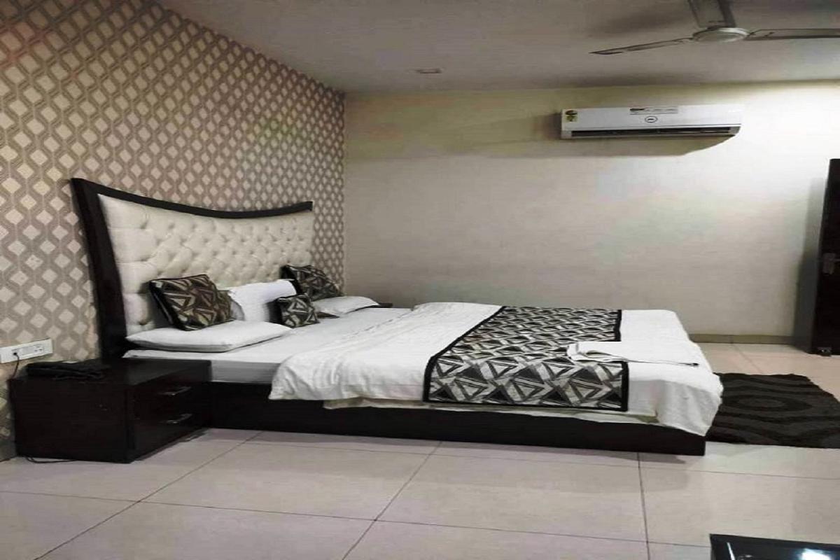 Hotel Mandakini Lush Kanpur Exterior foto